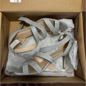 Le Chateau Size 8 Heels